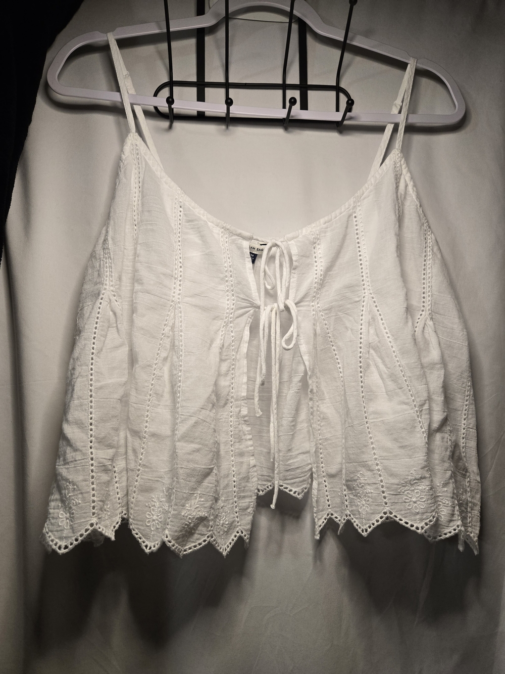 American Eagle Outfitters White Eyelet Tie-Front Camisole Top - Picture 1 of 6